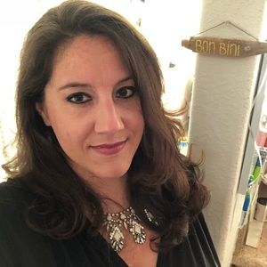 Meet your Posher, Luciana